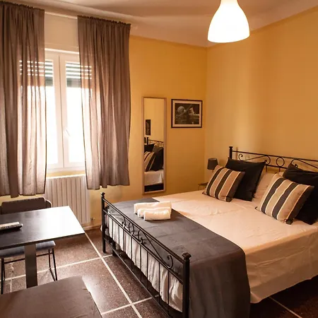 Miranda Πανσιόν Πίζα